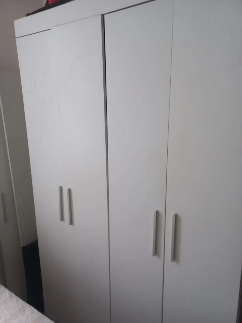 Guarda-Roupa Casal Bartira Ville 6 Portas de Bater 2 Gavetas Internas MDP 