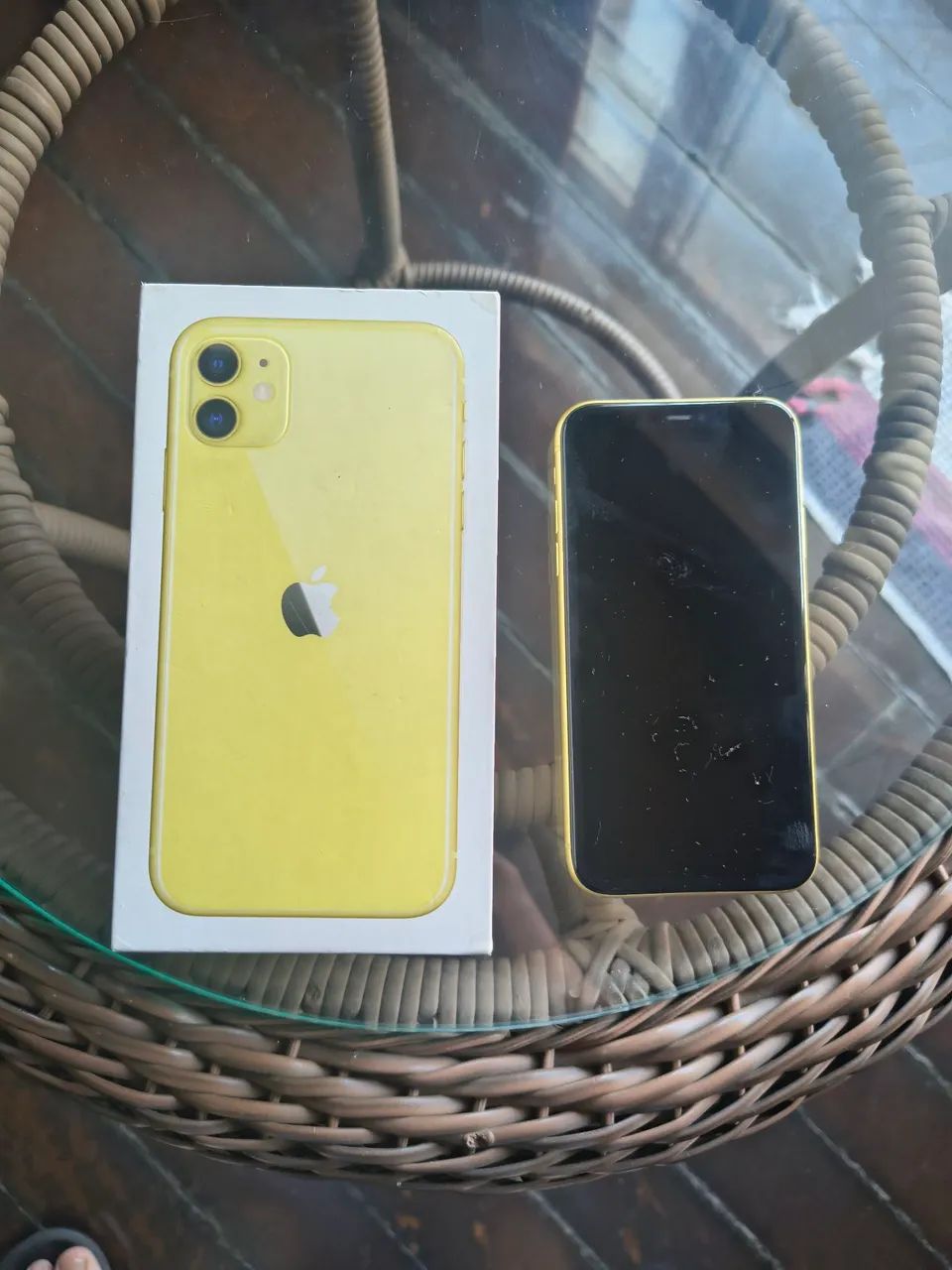 Celular iPhone 11 256gb Original . Nota Fiscal e Caixa  . - Foto 2