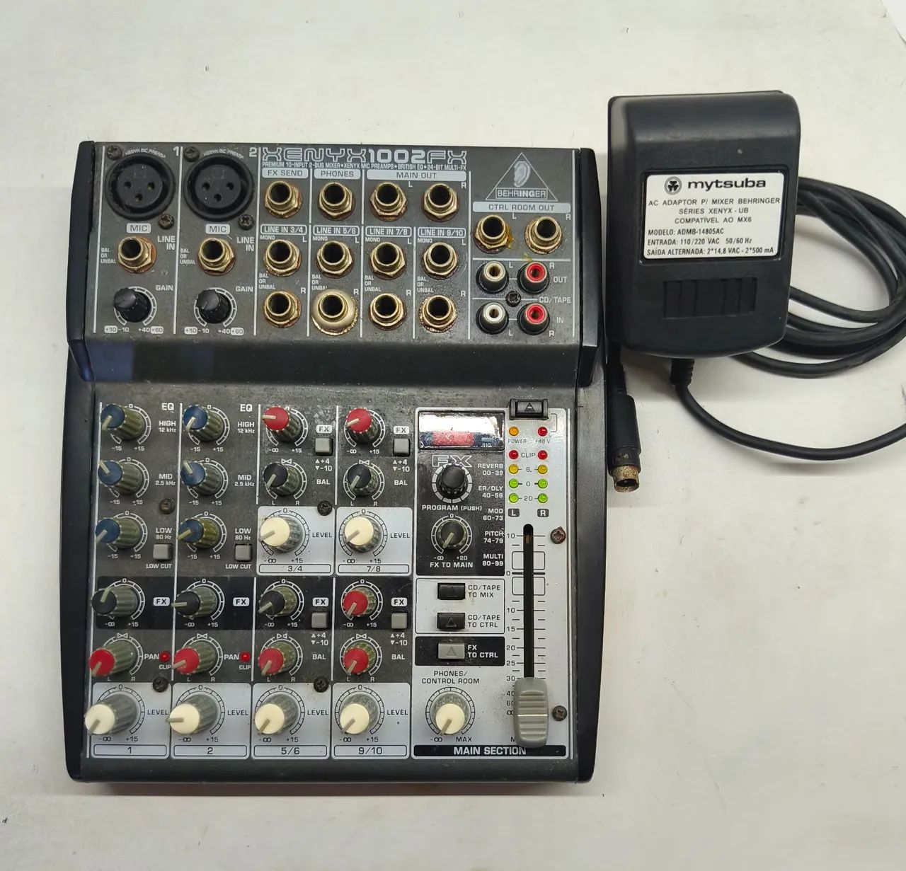 MESA DE SOM BEHRINGER POUCO USO - Foto 2