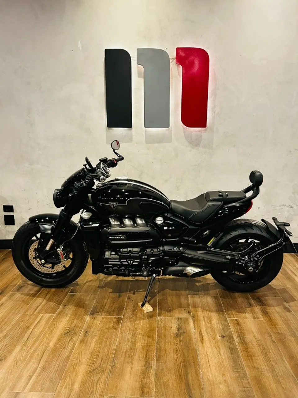 Motos Triumph Rocket 2025 no Brasil