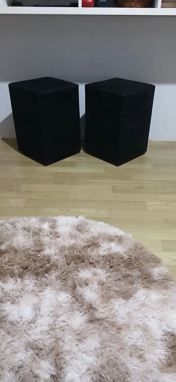 Puff de 2 lugares +2 de 1 lugar = 200reais 