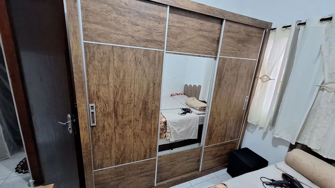 Guarda roupa casal 