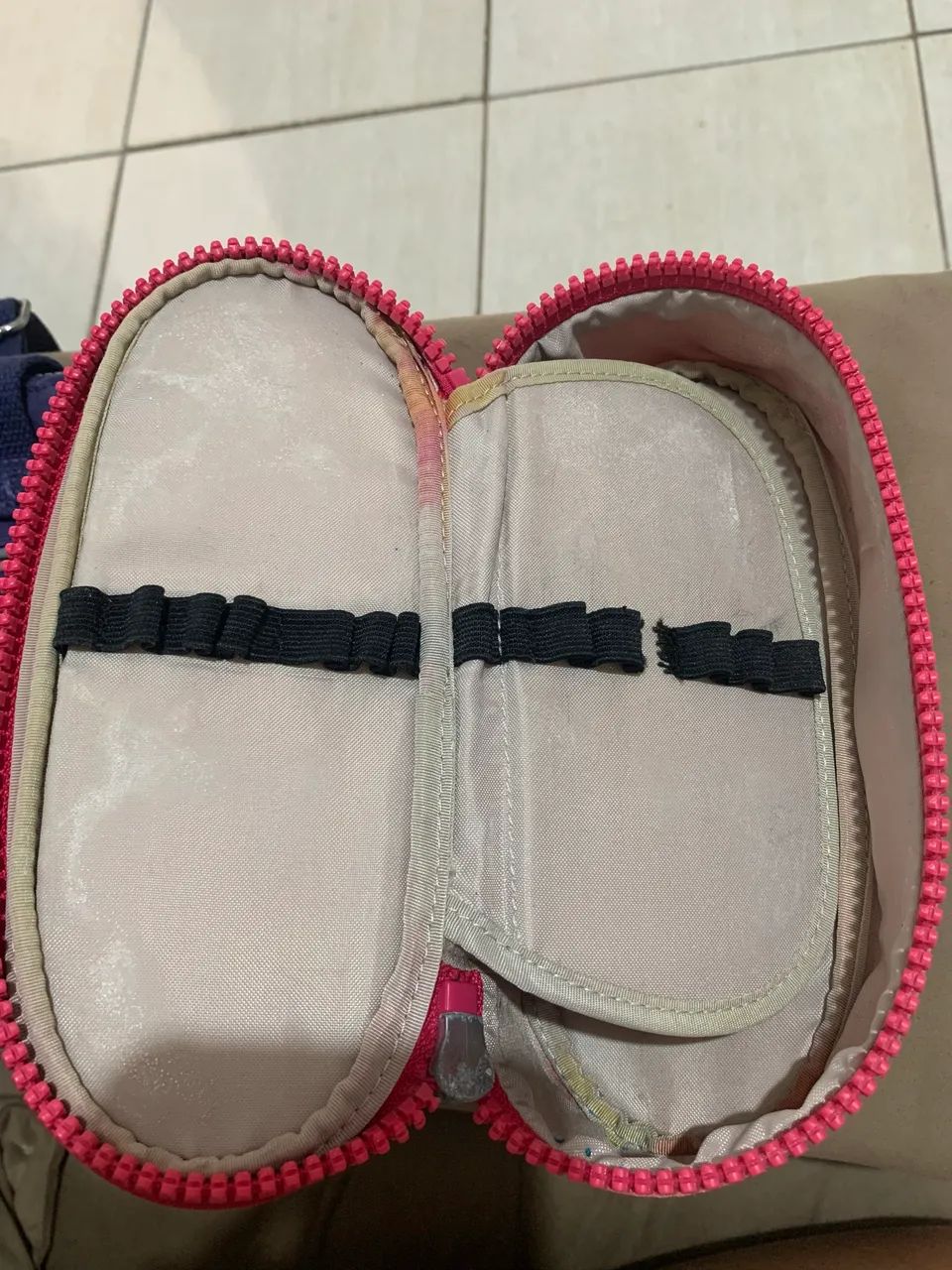 Vende-se bolsa e estojo kipling  - Foto 2