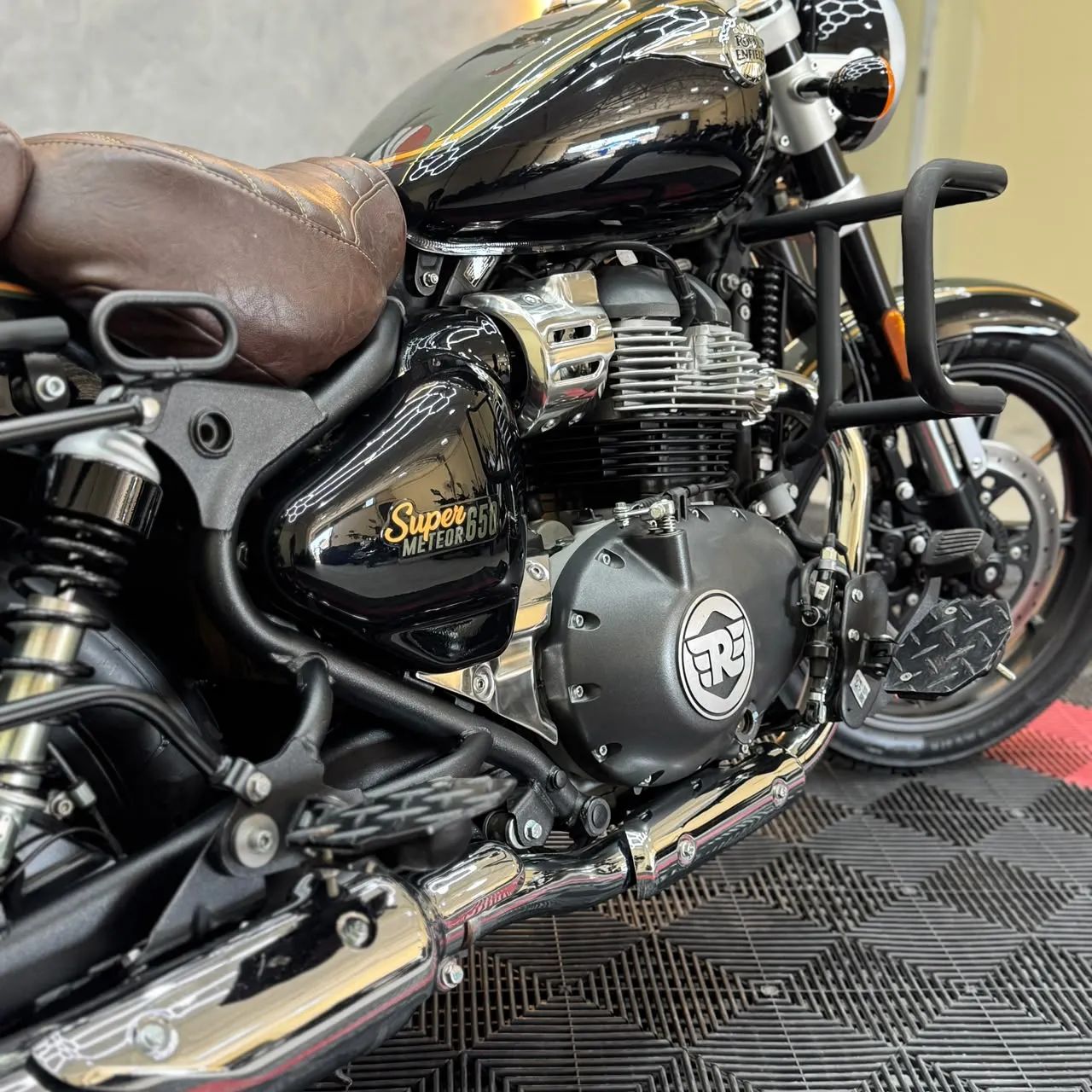 Royal Enfield Super Meteor 650 Interstellar - Foto 5