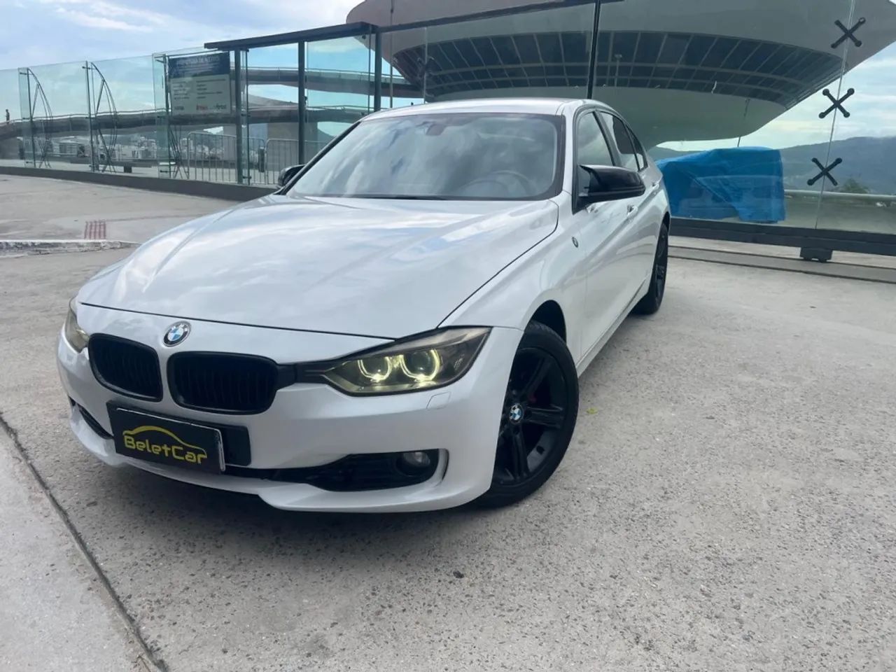 BMW 320I 2014