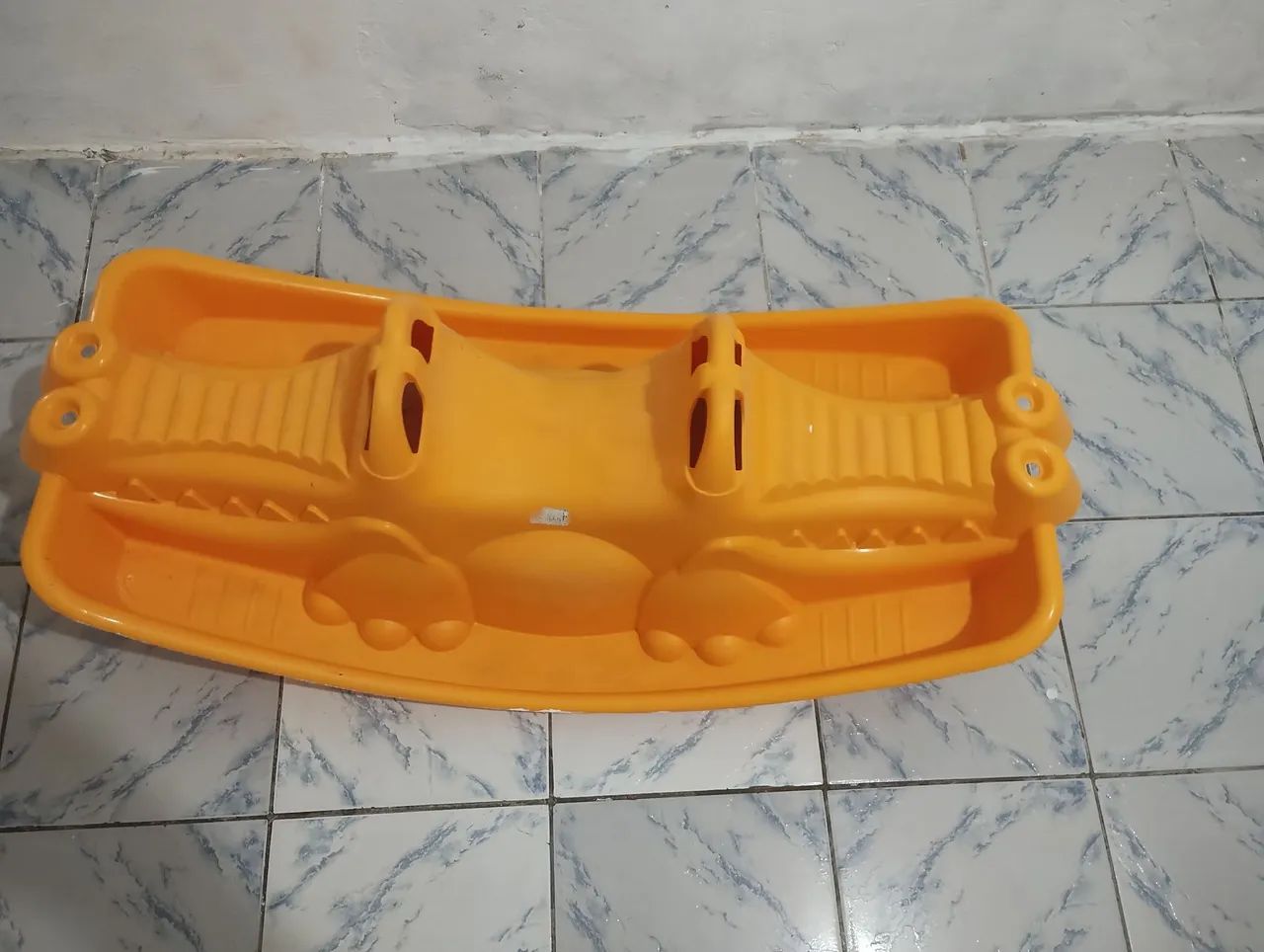 Balanço infantil jacare