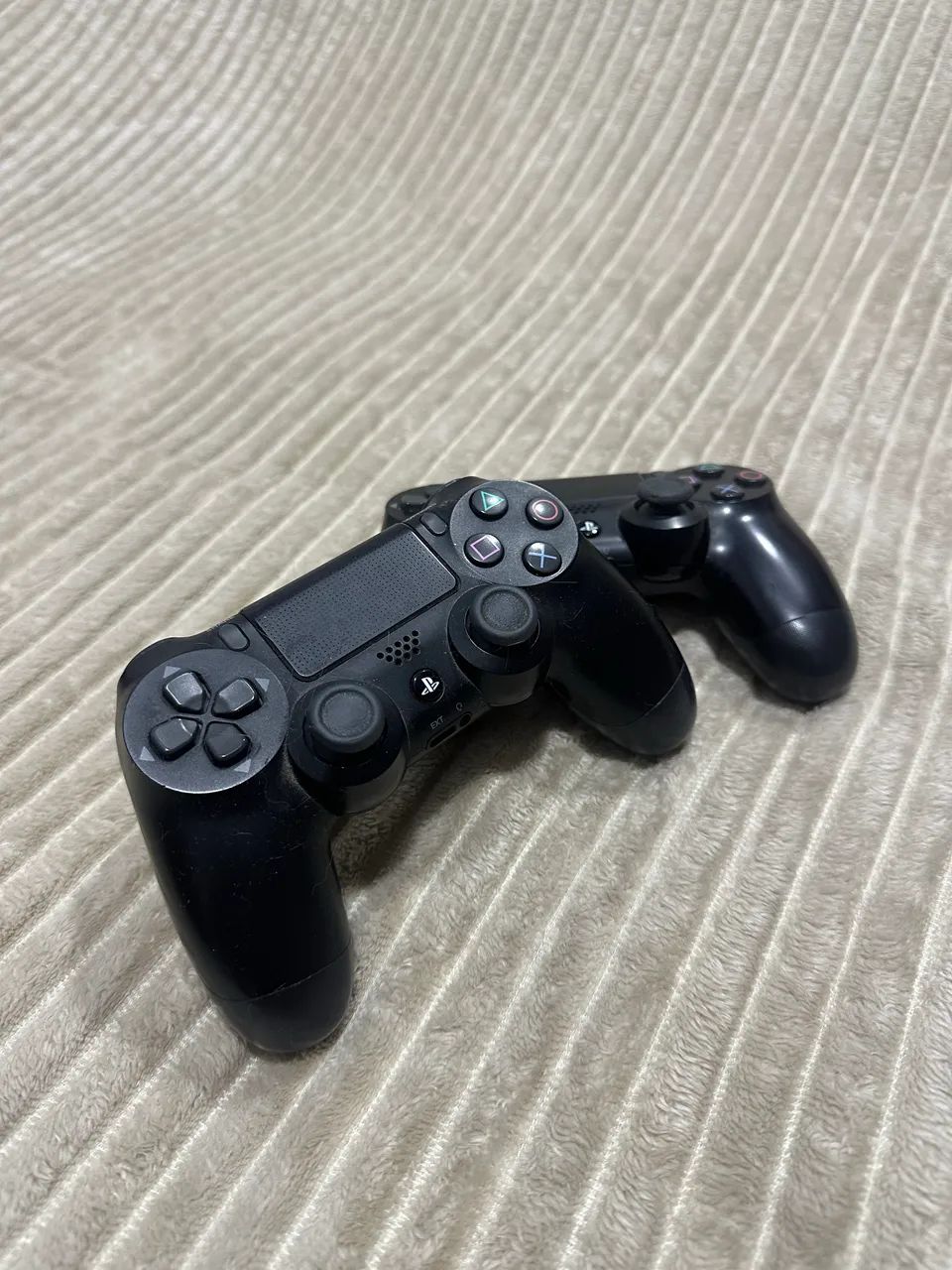 Vendo Ps4 slim 1tb - Foto 4