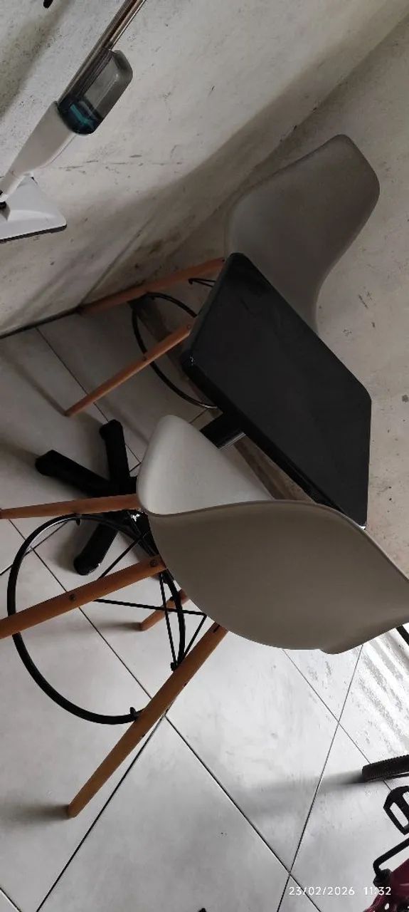Vendo mesinha com banqueta  - Foto 2