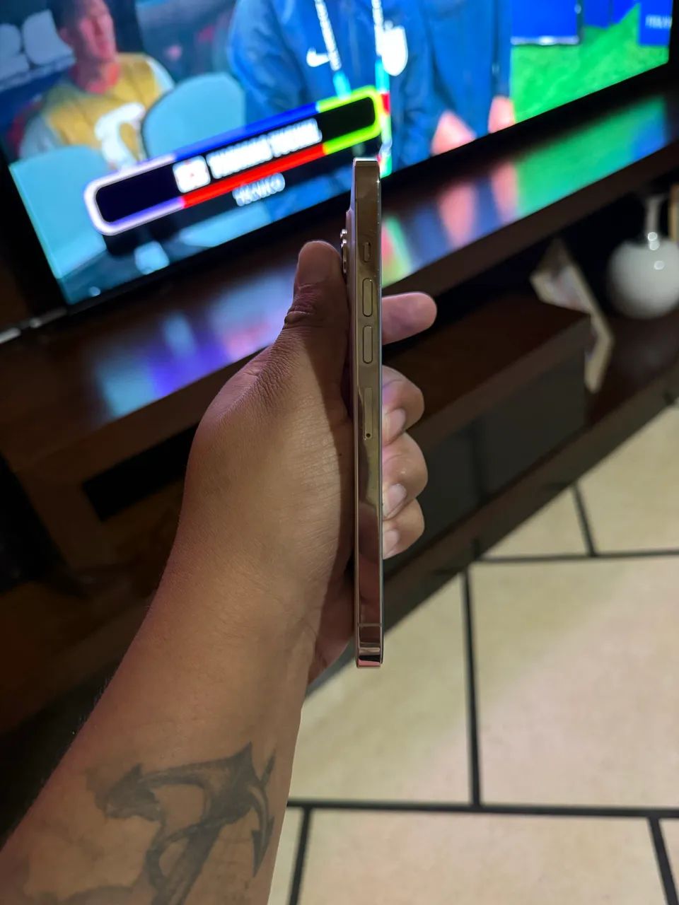 Vendo ou Troco IPhone 13 Pro Max de 128GB - Foto 5
