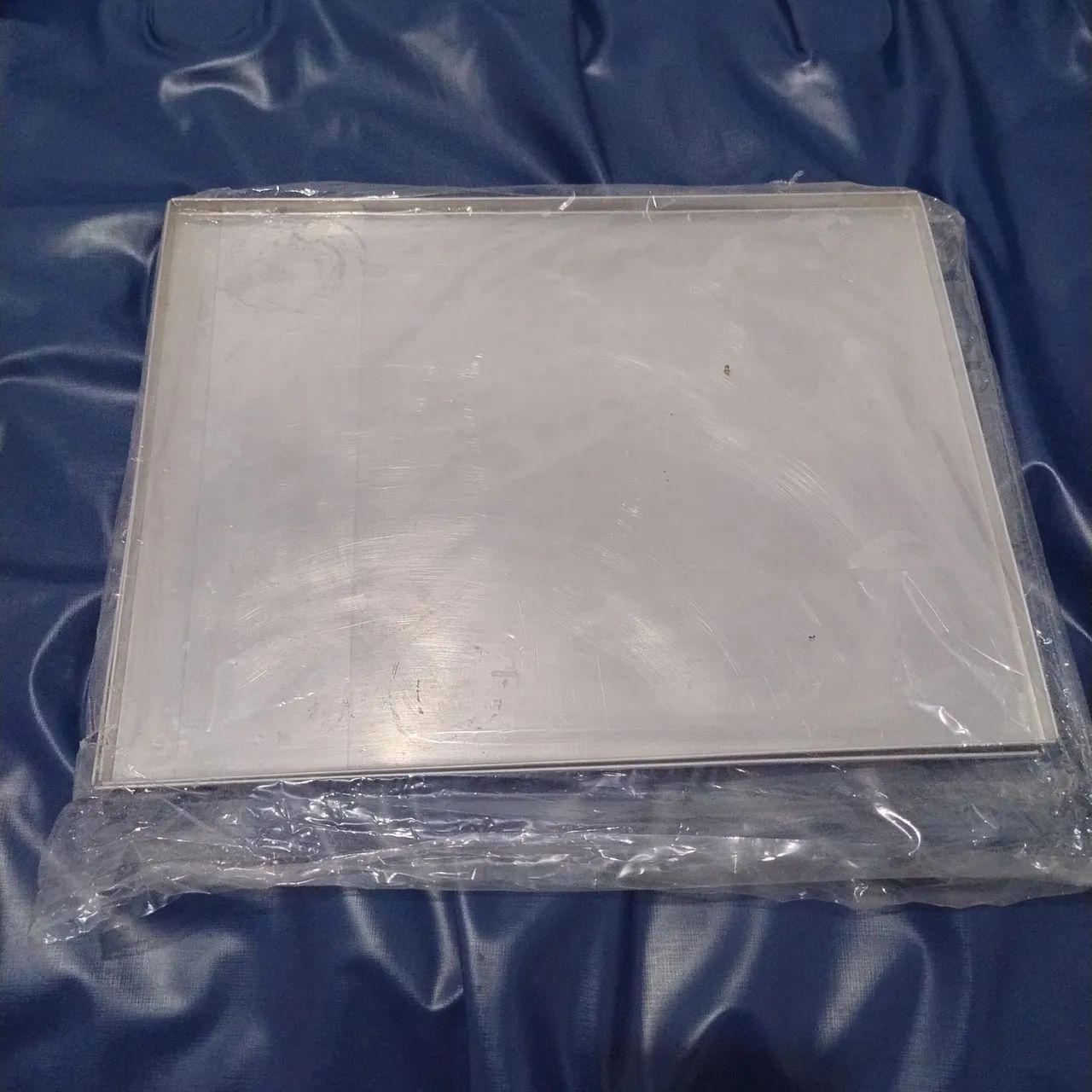 Vendo 10 fôrmas 30x40 a 30 reais cada uma 