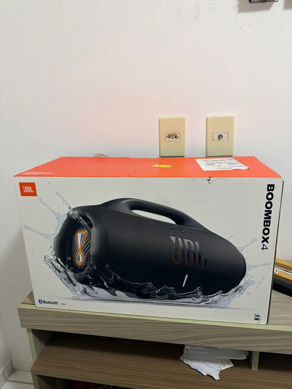 Bombox 4 lacrada