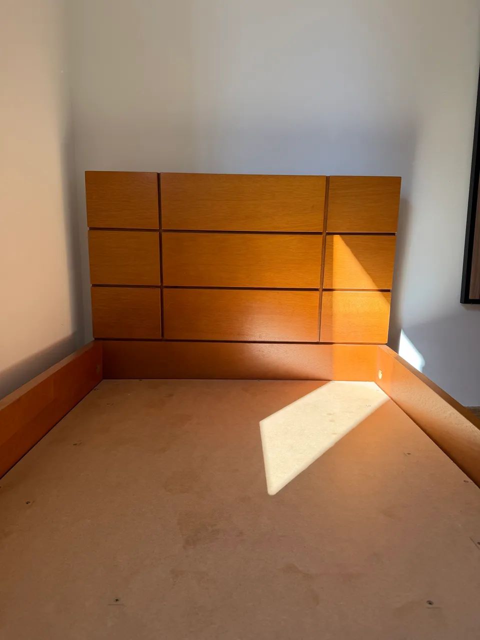 Cama de Solteirão em Madeira Maciça + Colchão Simmons - Semi Nova - Excelente Estado - Foto 3