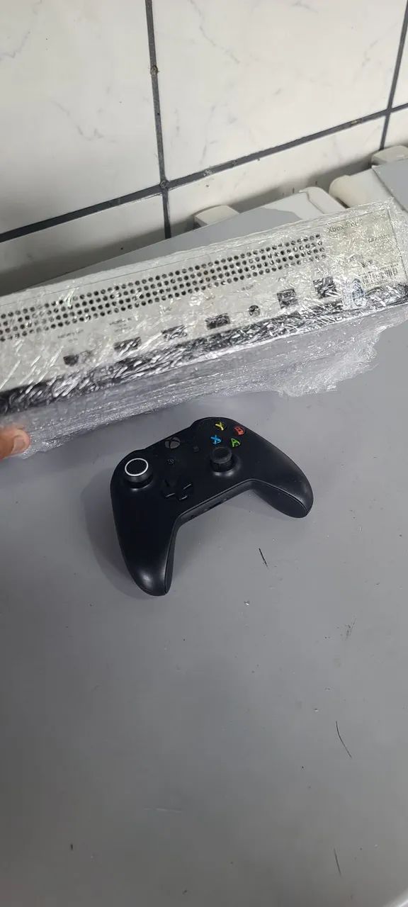 XBOX ONE S 1TB VÁRIOS JOGOS. 1 CONTROLE  - Foto 2