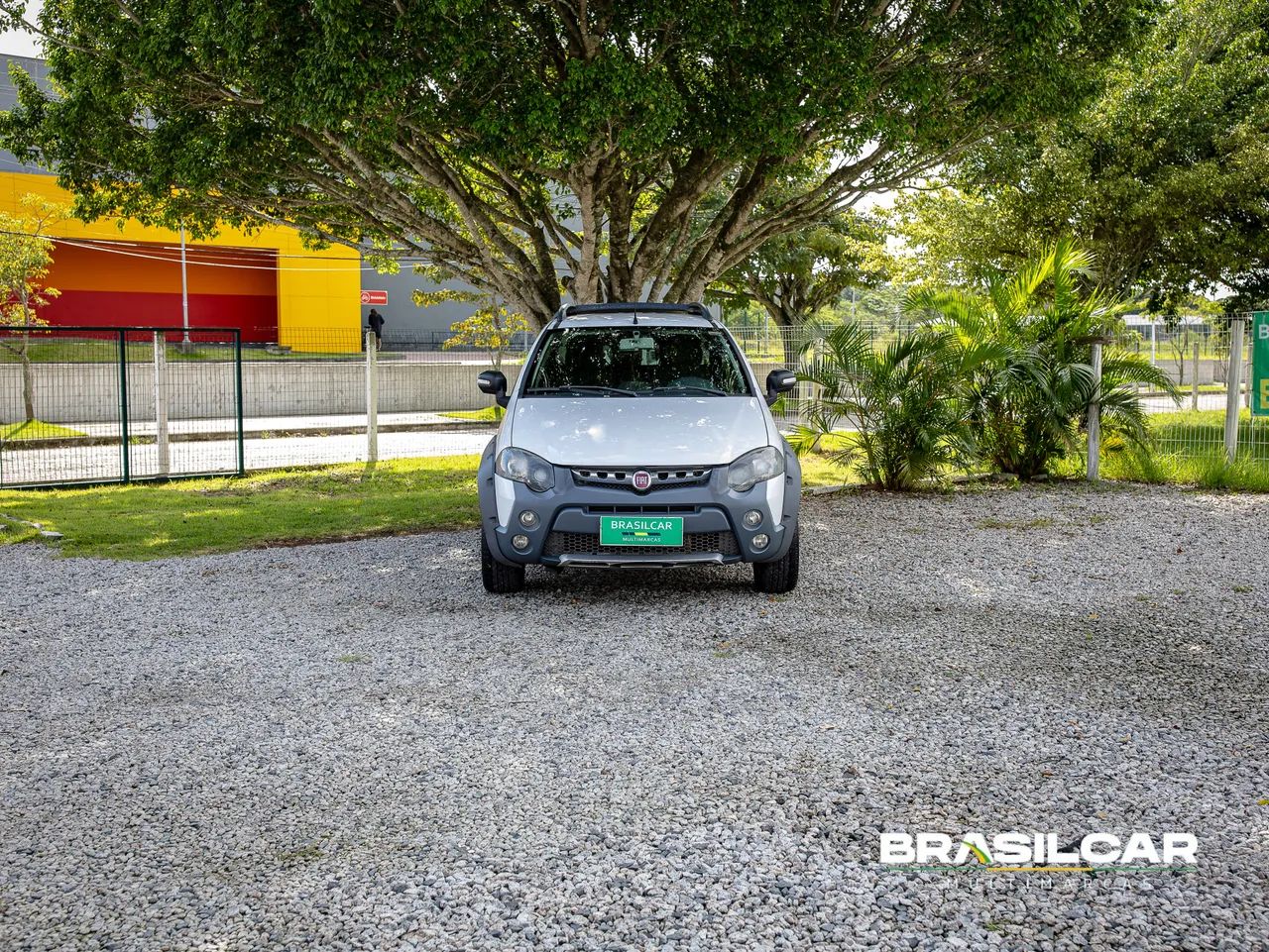Fiat Strada Adv.1.8 16V Dualogic Flex CE 2015 - Foto 2