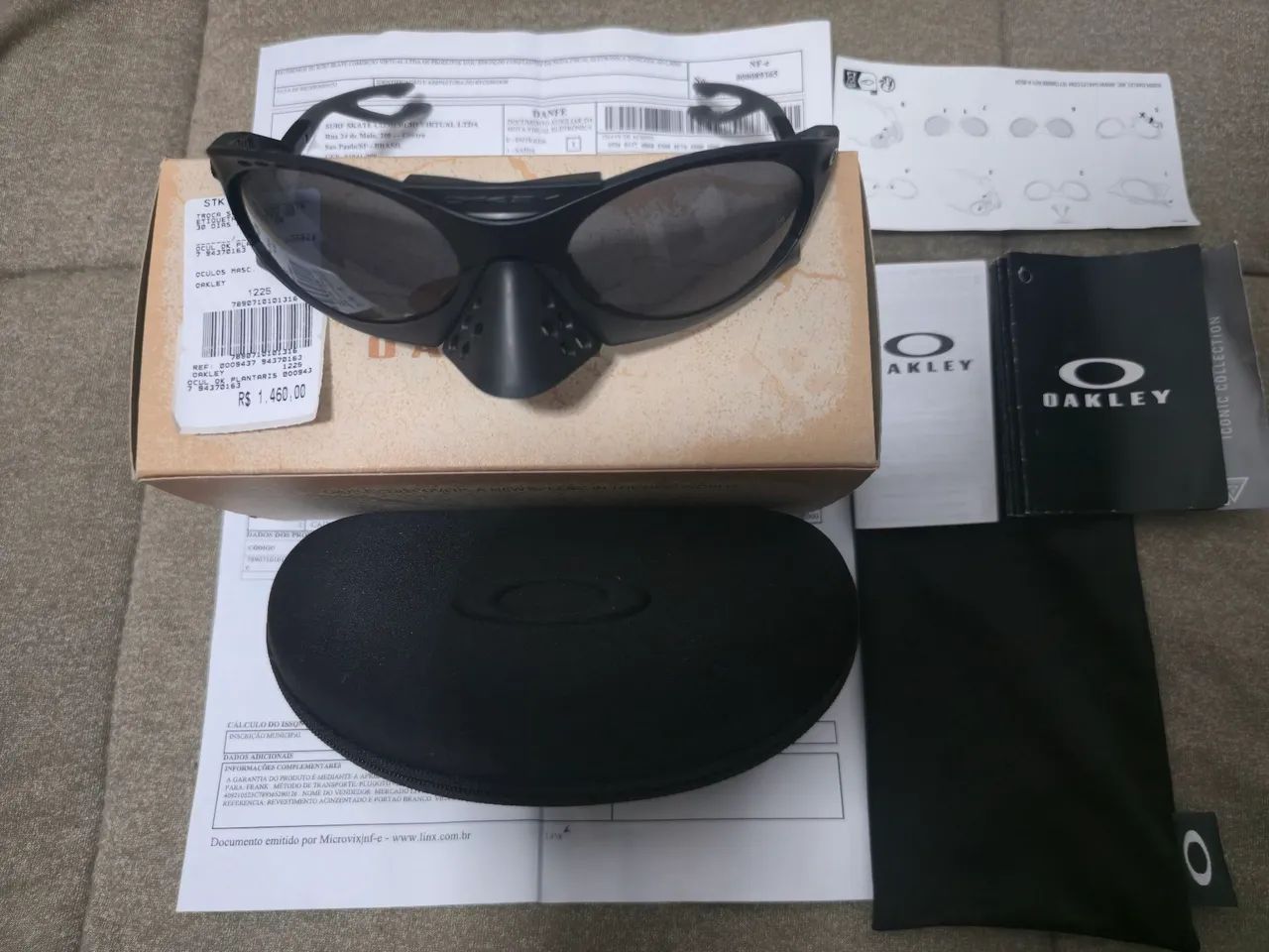 Óculos Oakley Plantaris Matte Black Prizm Grey  - Foto 2