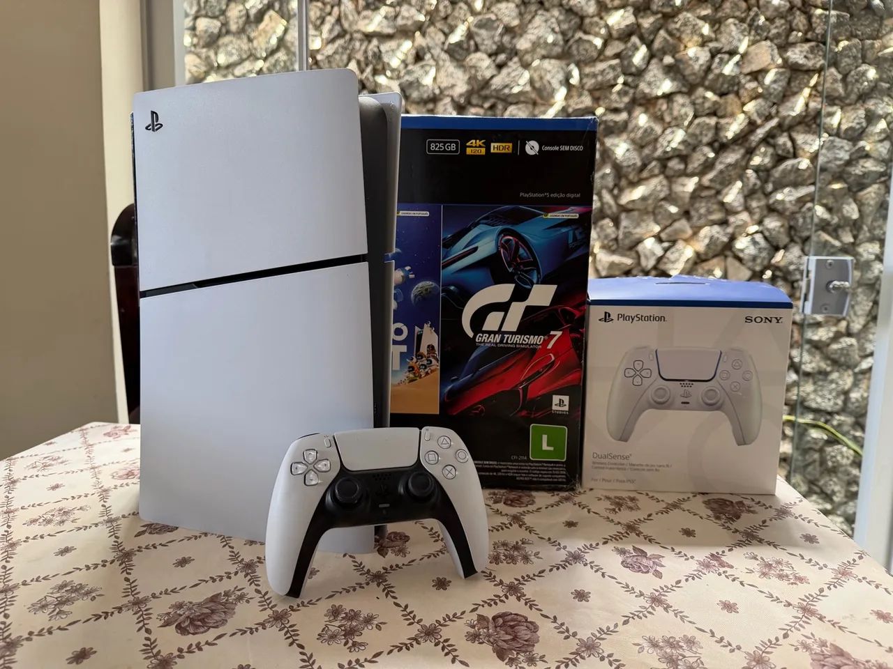 Play Station 5 825GB