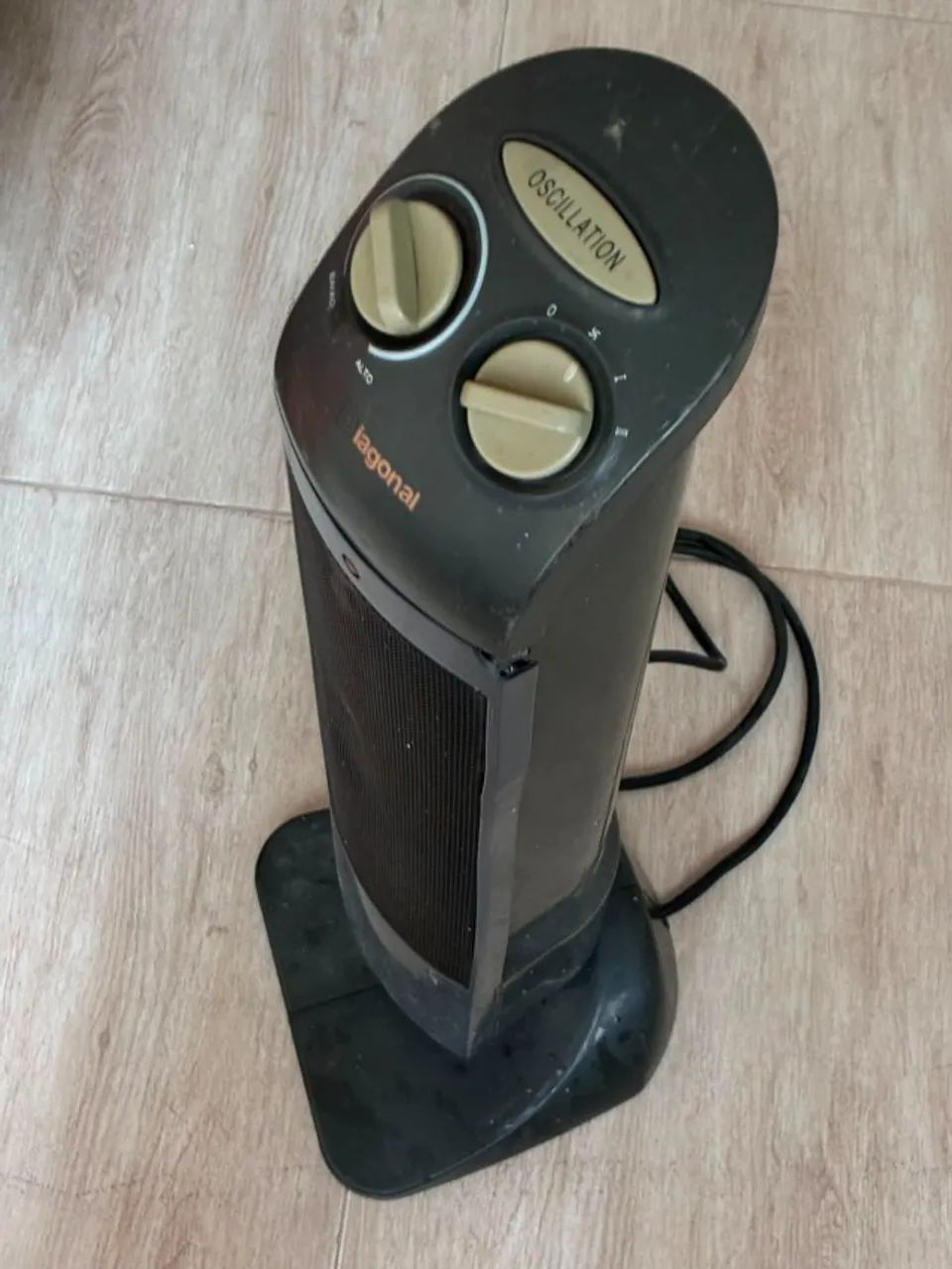 Aquecedor Elétrico de Torre Diagonal com Oscilação
