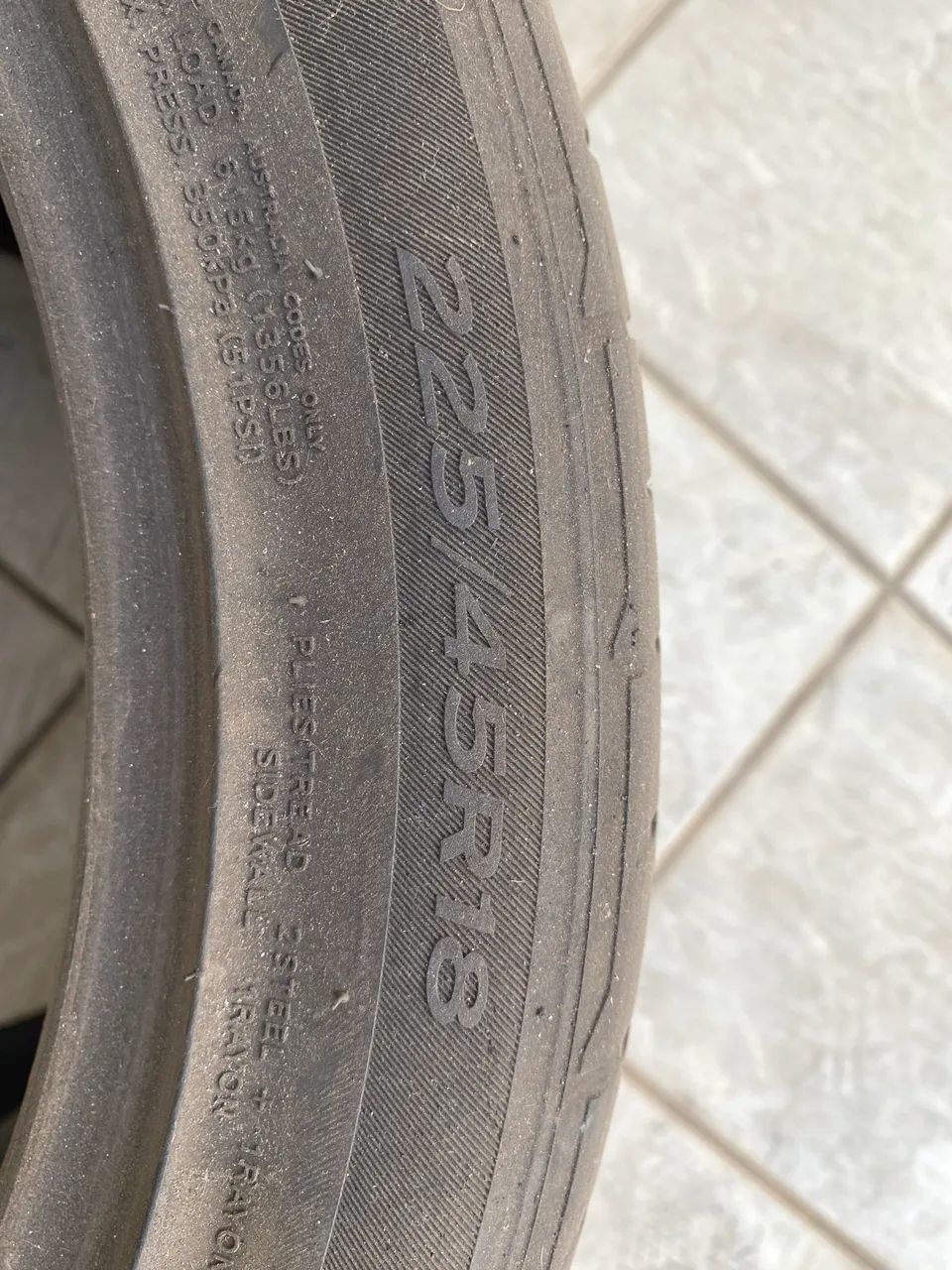 Pneu para carro 