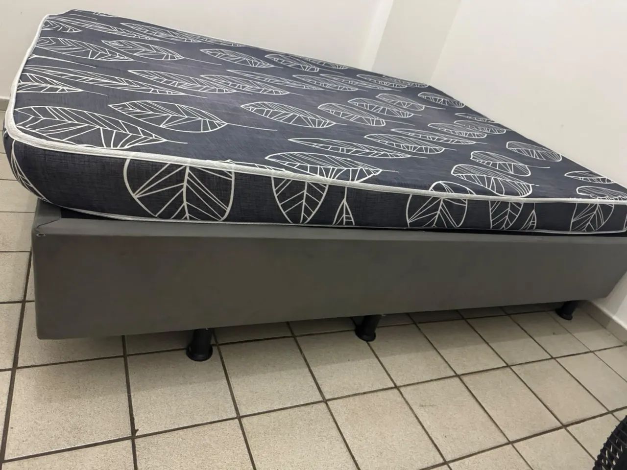 Cama de casal base + colchão  - Foto 3