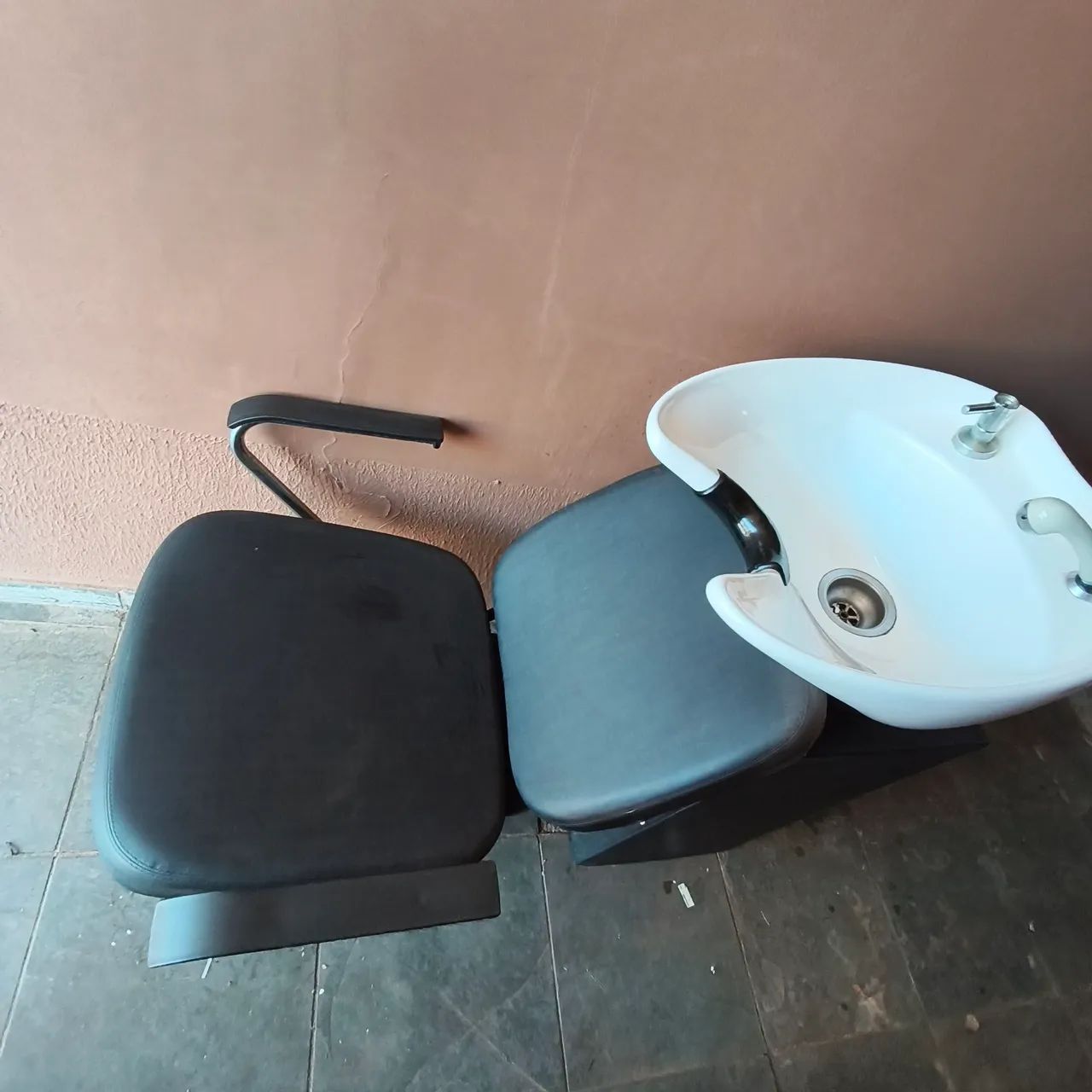 Cadeira de salão + mocho - Foto 2