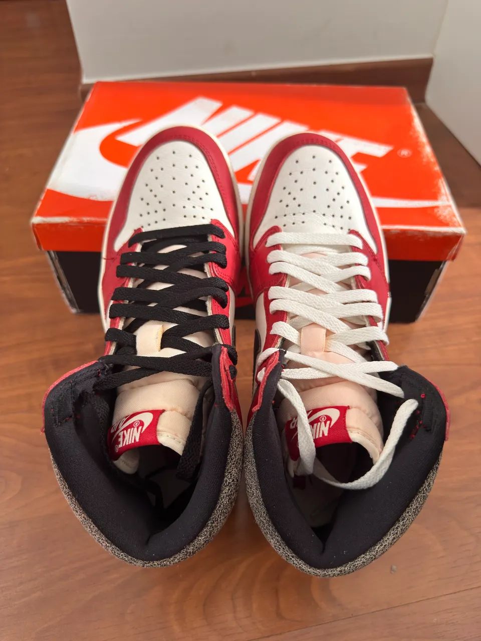 Nike Air Jordan 1 Retro High OG - Chicago: Lost and Found