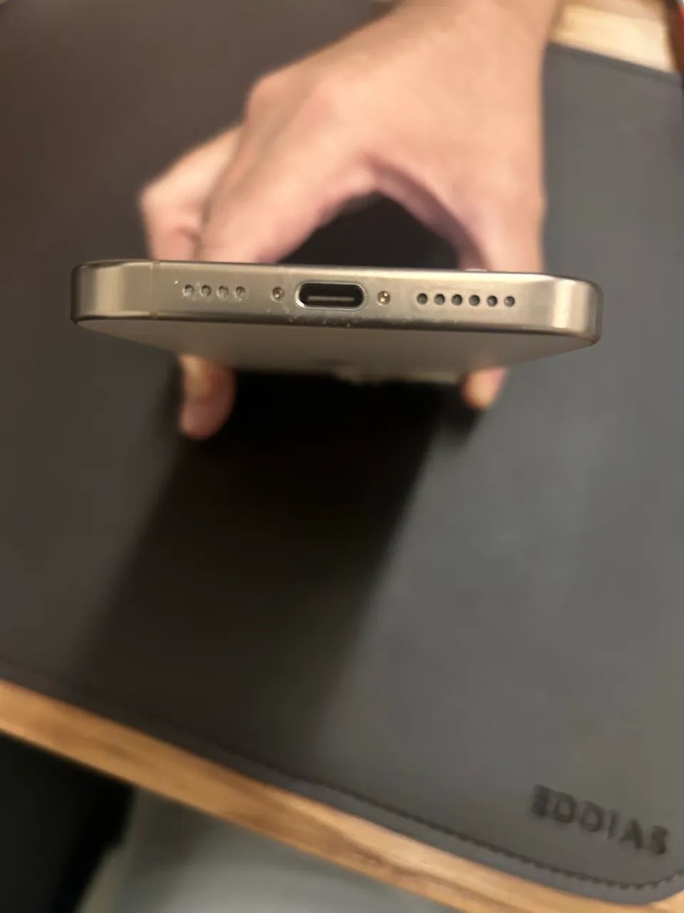 IPhone 16 Pro MAX 256 - Foto 5