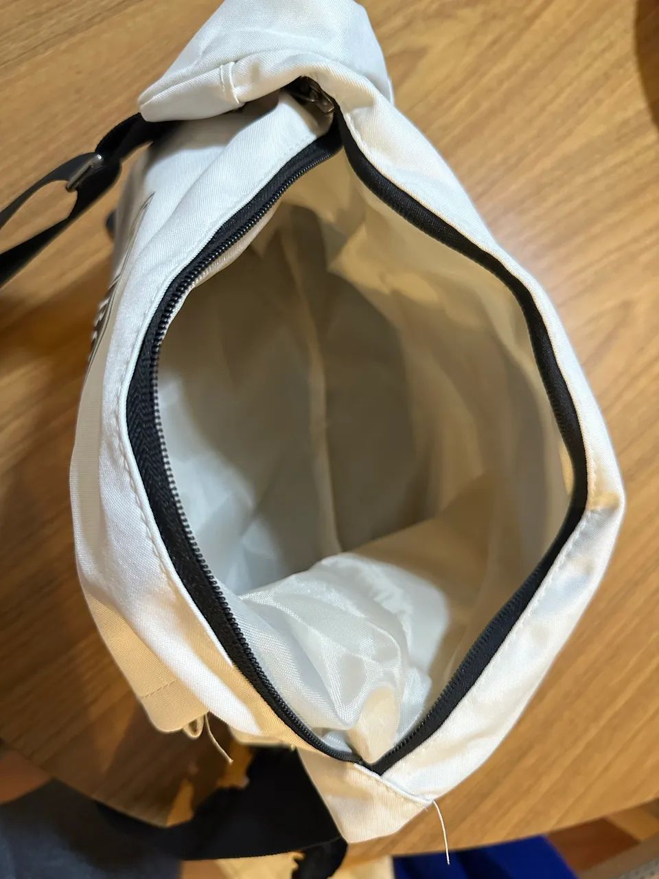 bolsa transversal off white 29Lx23ax13p - Foto 4