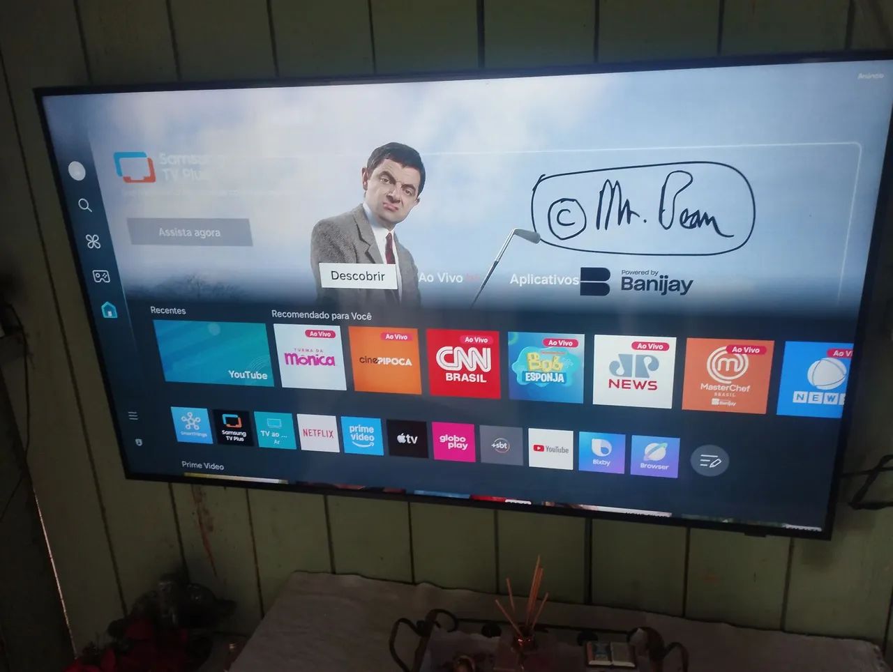 Vendo TV de 50 polegadas semi-nova em ótimo estado funcionando tudo
