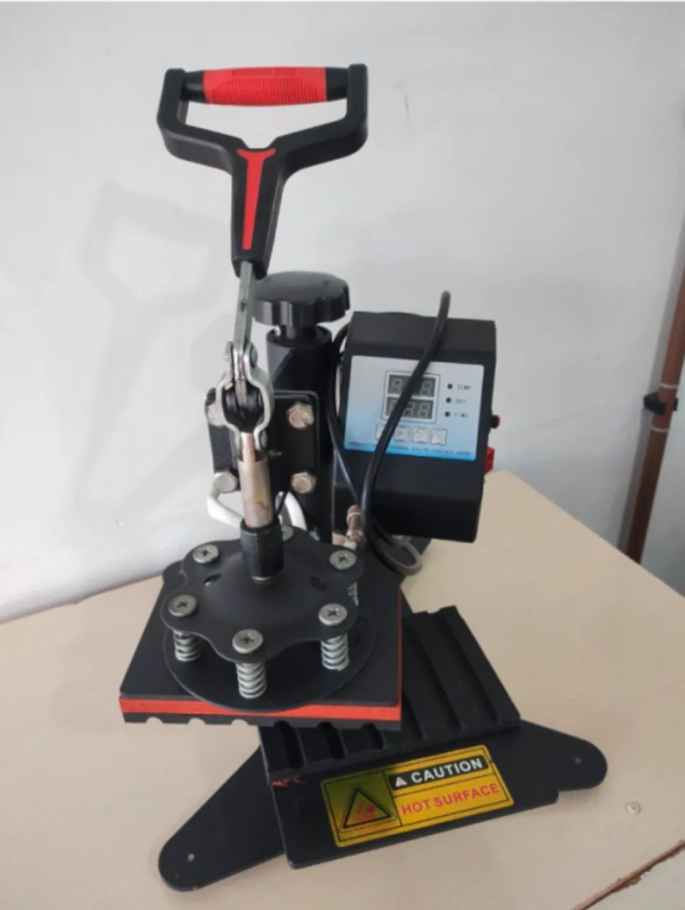 PRENSA TÉRMICA PARA TRANSFER EM CANETA