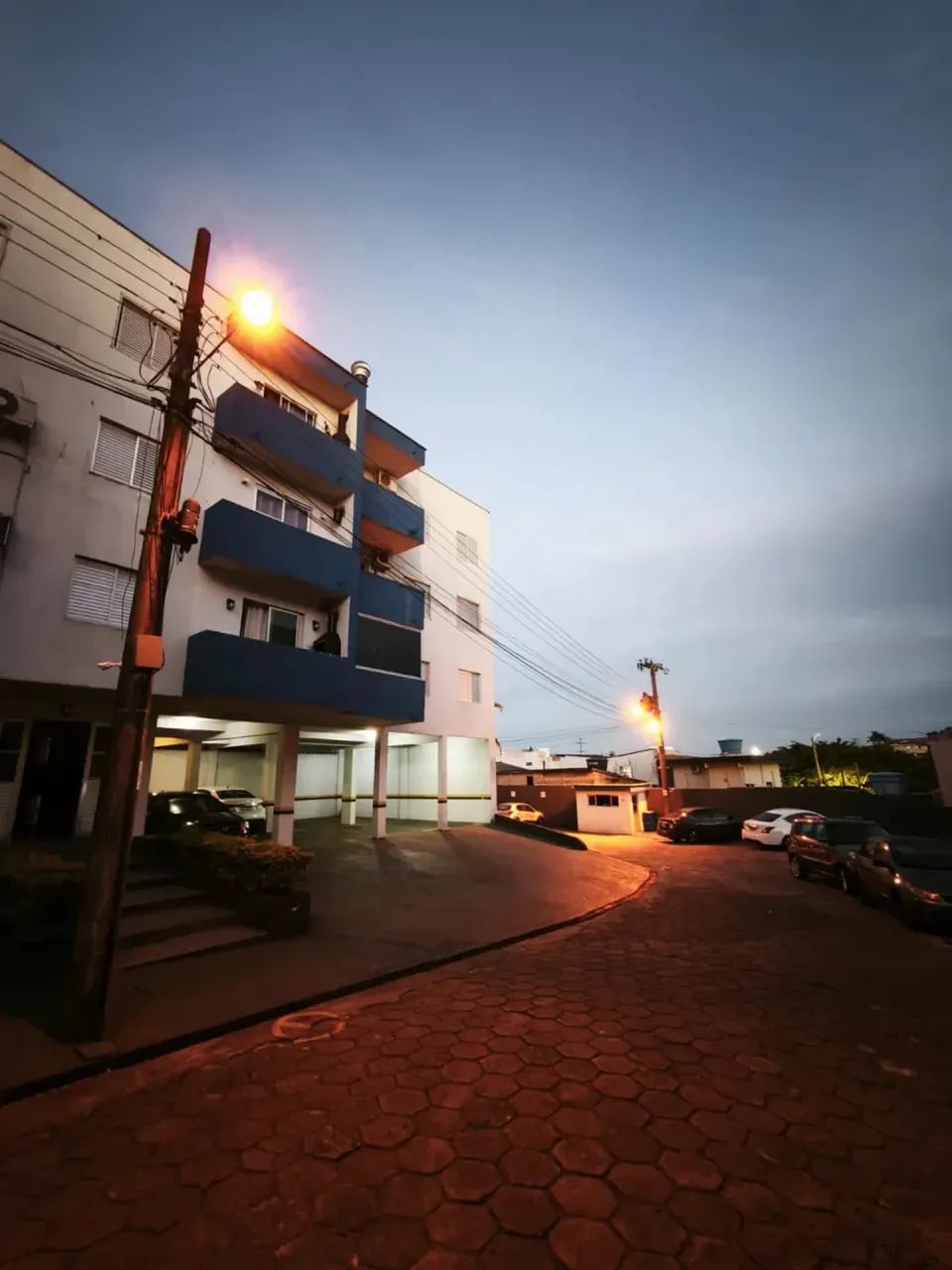 Apartamento para aluguel tem 110 metros quadrados com 3 quartos