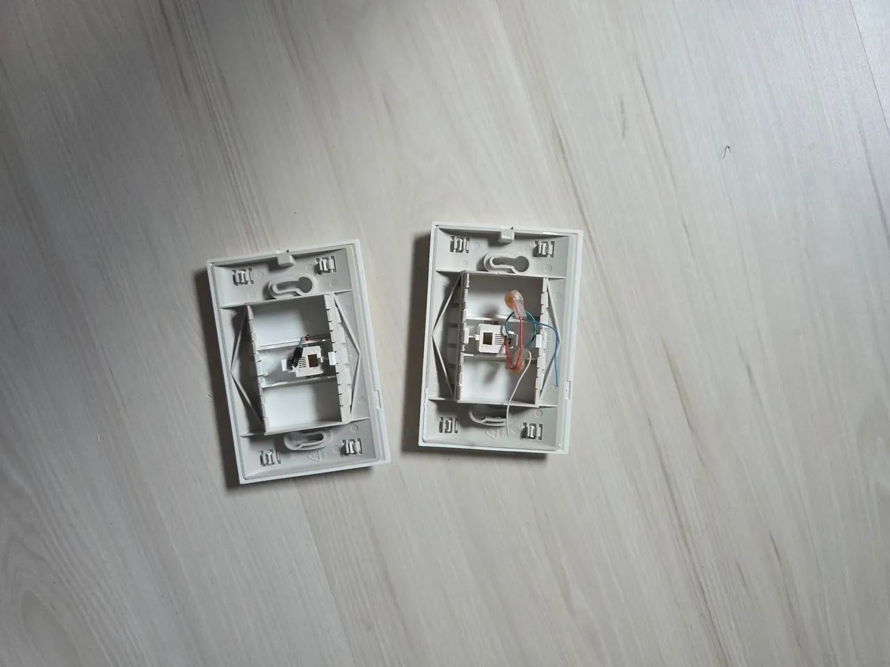 DUAS Tomadas RJ43  - Foto 2