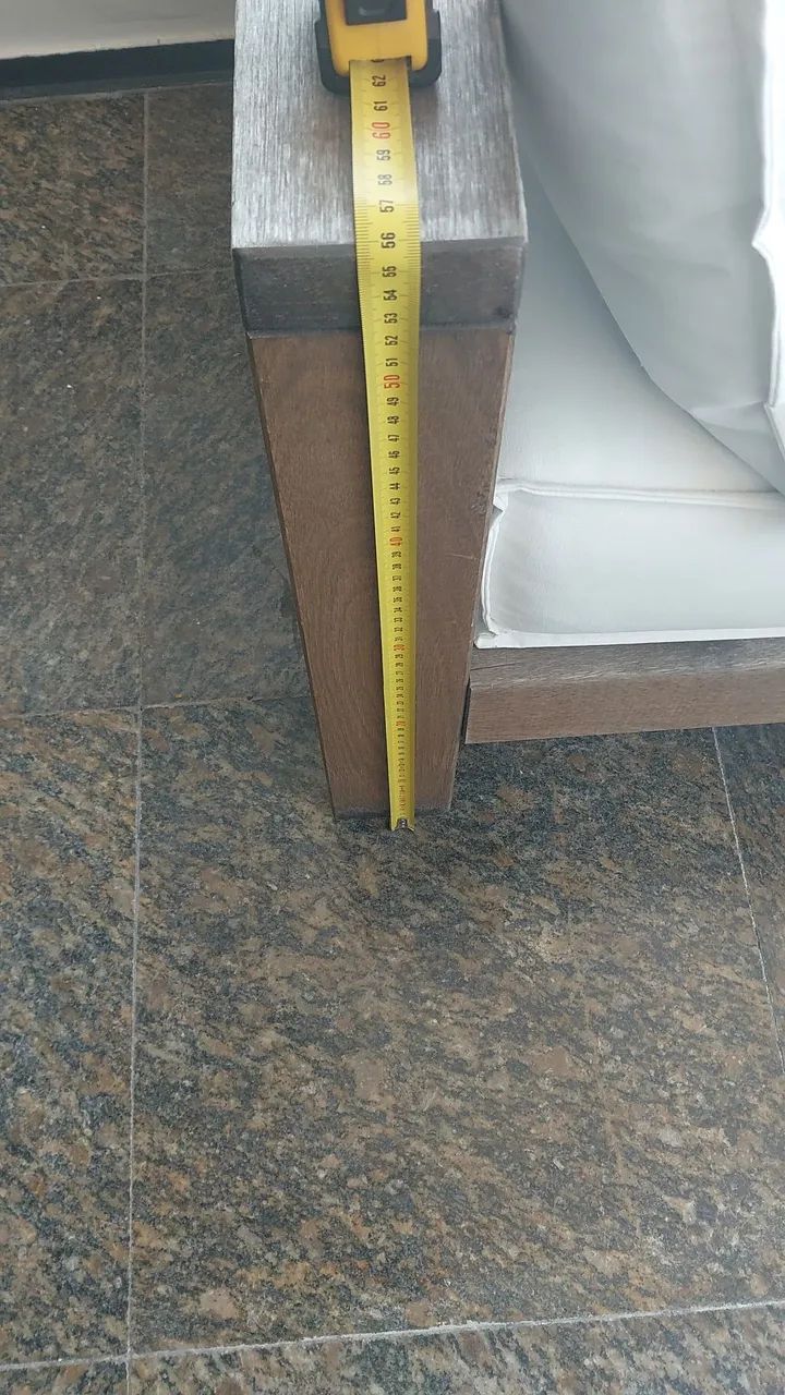 Sofás Tok Stok no preço 