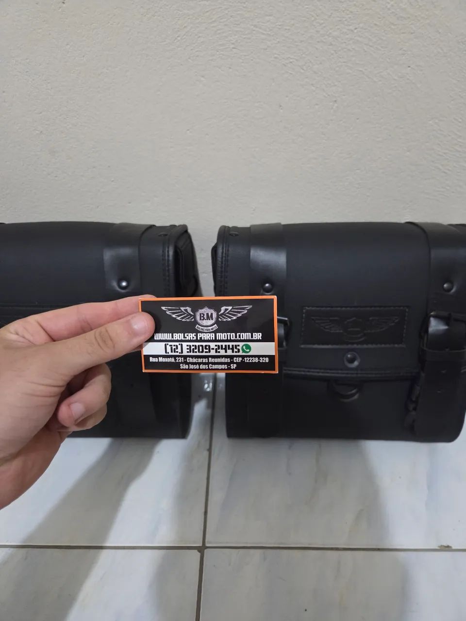 Par de Alforjes B.M Bolsas para Moto - Estilo Custom - Preto - Foto 4