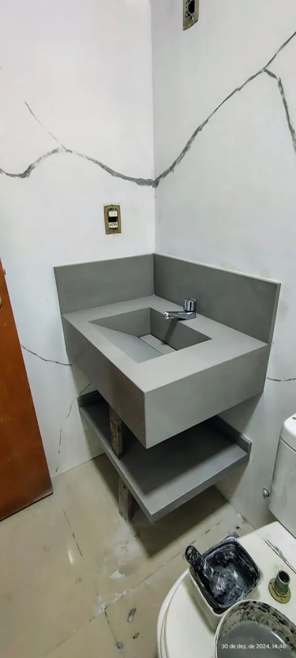 Bancada Escupida de quartzo cinza  - Foto 2