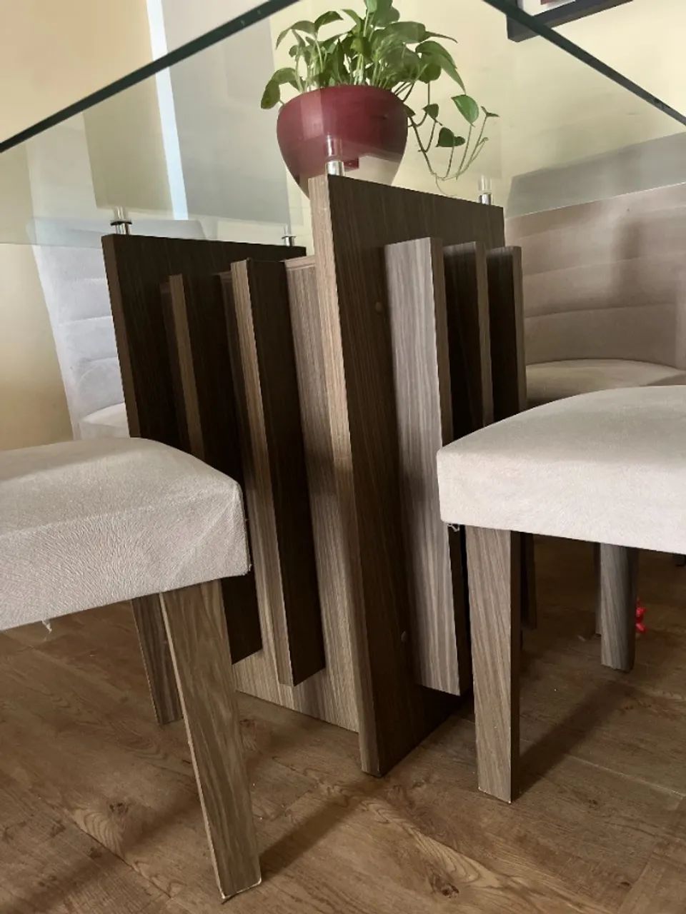 Mesa de Jantar com Quatro Cadeiras - Foto 5