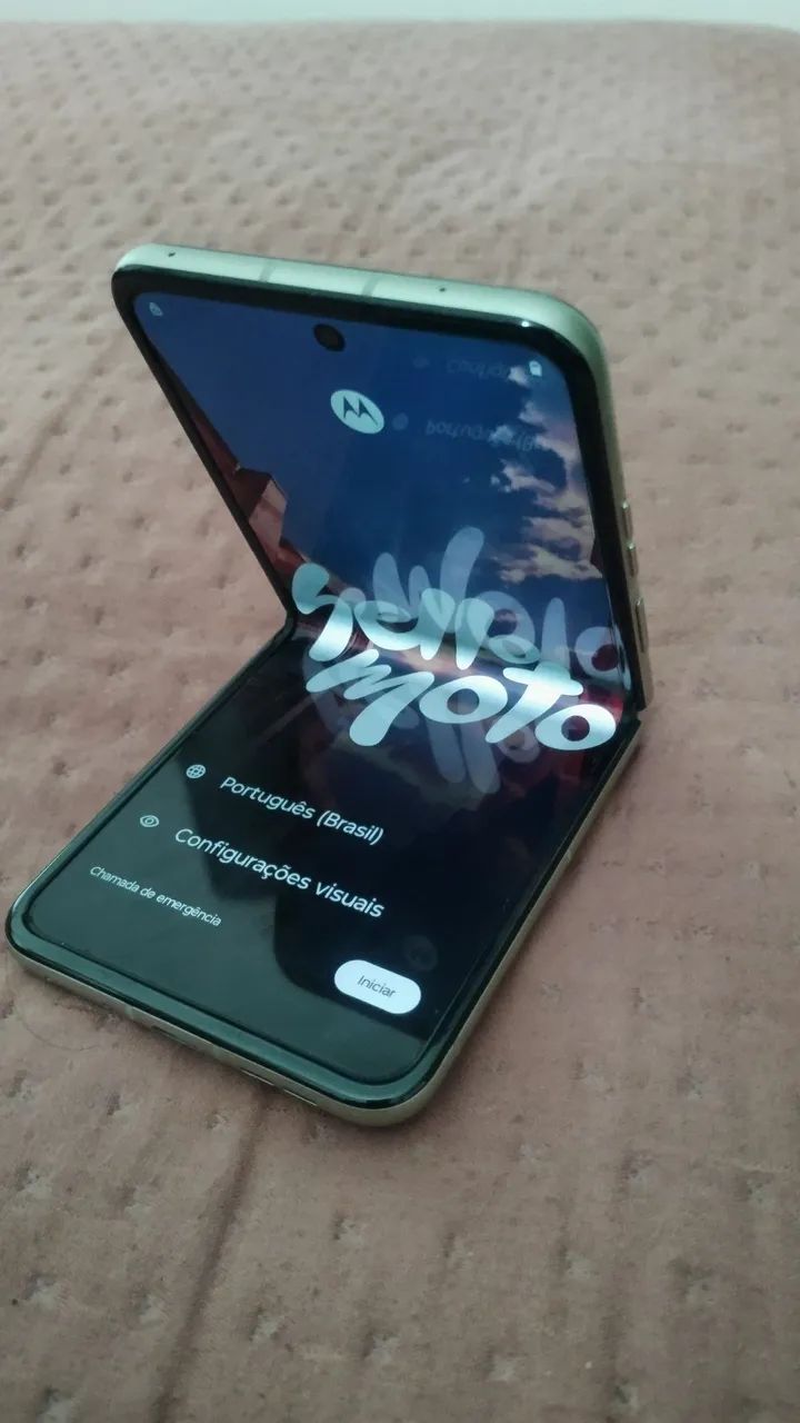 Vendo Motorola Razr 60 - 256 GB (com defeito) - Foto 3