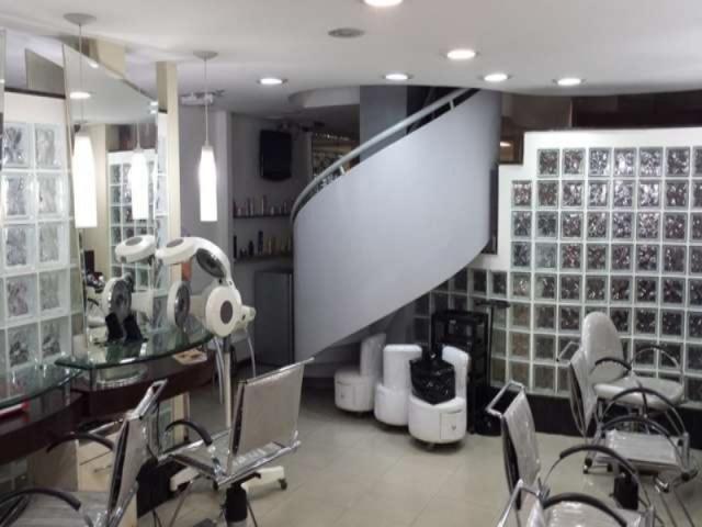 Loja pronta para salão de beleza com mezanino 120m2 no salvador trade center - Foto 3