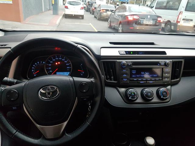 Toyota Rav4 2.0 4x2 Automático 2014 - Foto 13