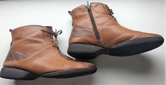 Bota de Couro J.Gean | Precisa Conserto | Tamanho 37 - Foto 2