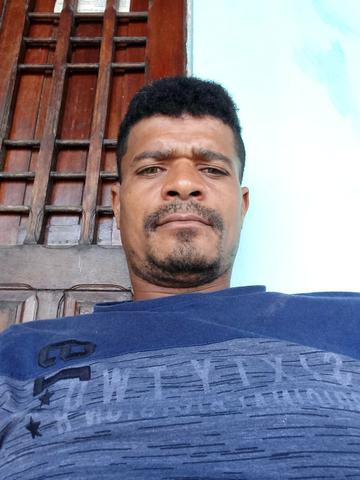 Sou pedreiro, ajudante prático e armador