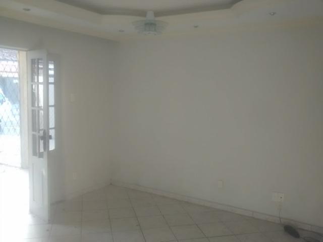 Casa 03 dormitórios, 2 banheiros, garagem para 3 carros- Ibura - Lagoa Encantada - Foto 5