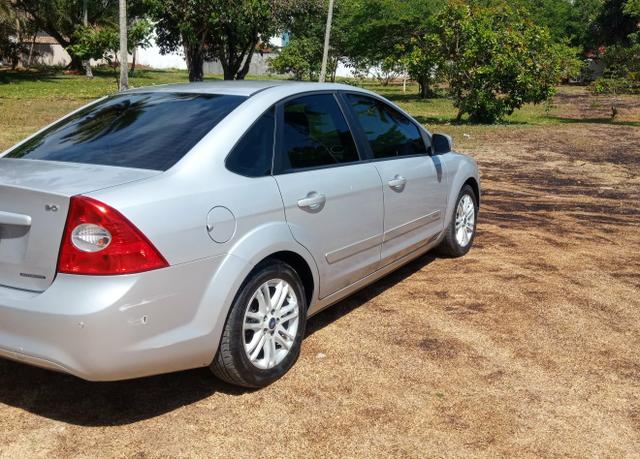 Focus Sedan 2.0 GLX Automático 2012/2013 - Foto 2