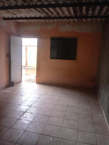 Vendo casa na estrutural. Aceito propostas!! - Foto 3