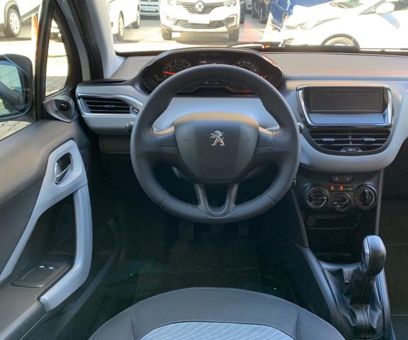 Peugeot 208 active 1.5 8v flex mec. 13/14 veículo em ótimo estado de conservação - Foto 9