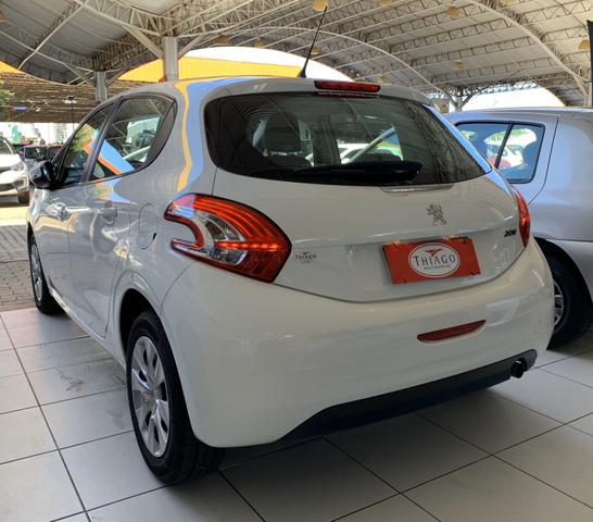 Peugeot 208 active 1.5 8v flex mec. 13/14 veículo em ótimo estado de conservação - Foto 4