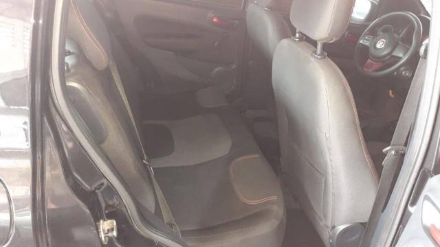 UNO 2014/2015 1.4 EVO SPORTING 8V FLEX 4P AUTOMATIZADO - Foto 7
