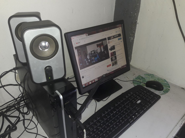 Vendo computador completo Wi-Fi, som home office