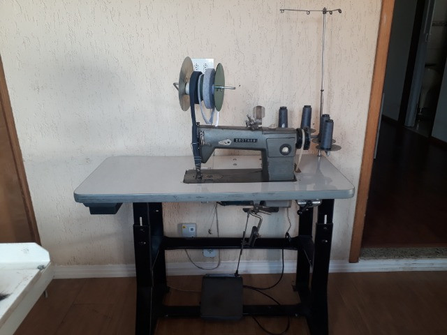 Maquina de Costura Ombro-a-ombro Reforço Gola 2 Agulhas Semi-Industrial Brother 110v