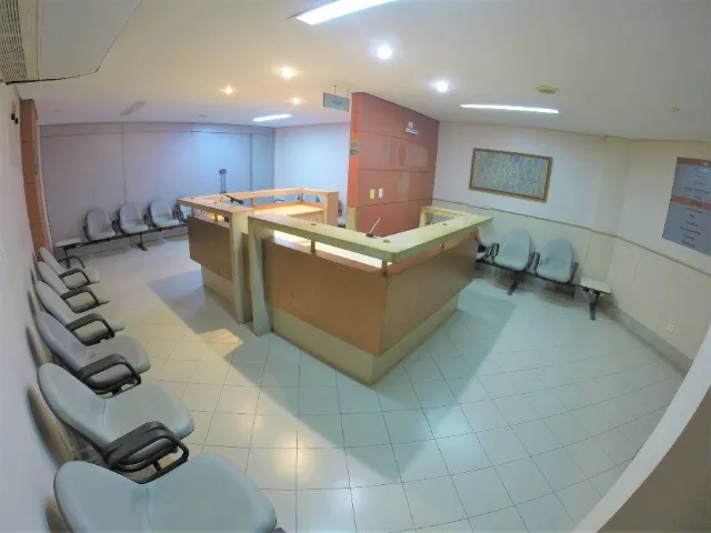 Alugo Imóvel pronto para Clínica / Laboratório na Praia do Canto com 320m² - R$ 20.000