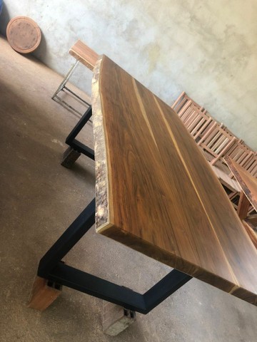 Mesas e tudo em madeira - Foto 4
